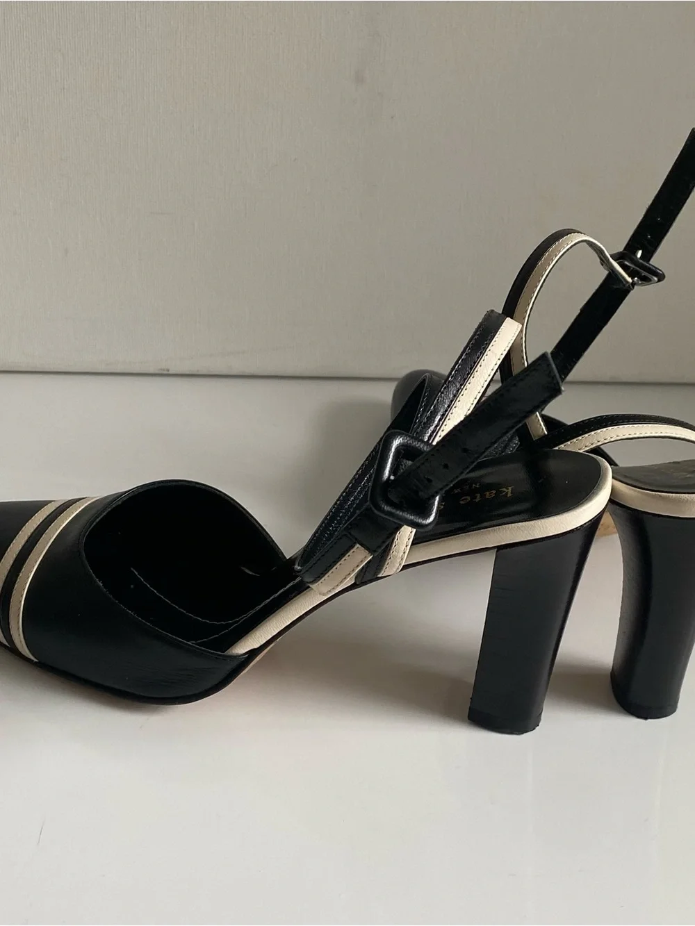 kate spade Black Leather Pointed-Toe Ankle-Strap Pumps with Cream Stripes 7 1/2